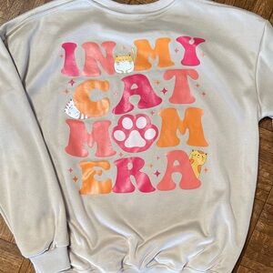 Cute Cat Graphic Sweatshirt